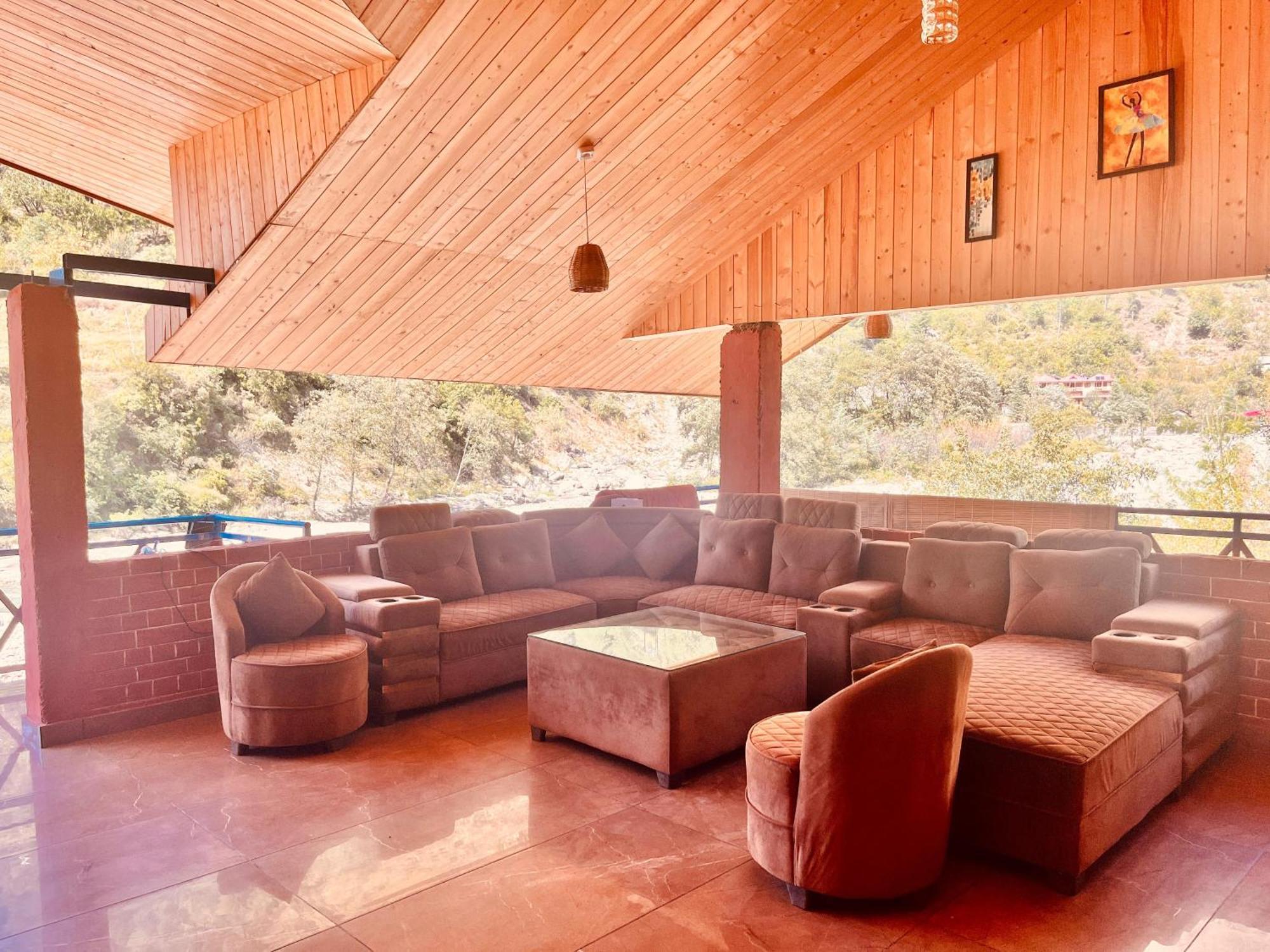 Himalayan Valley View Retreat - Selling Riverside In Manali (Himachal Pradesh)